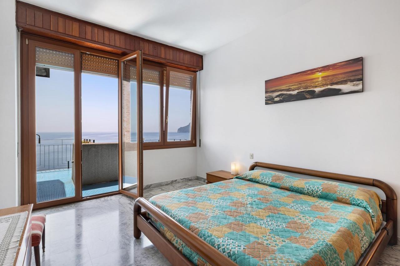 Appartamento Stupenda Vista Mare Bergeggi Exterior foto